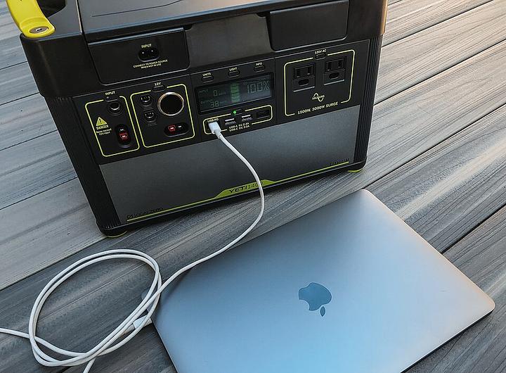 EcoFlow DELTA 3 portable power station (1024Wh)